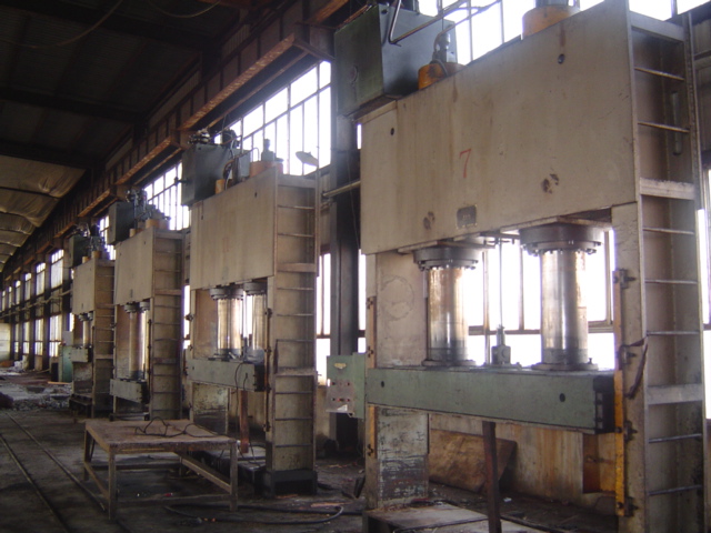 �Ƽ�ľ�A���C����400��4�_