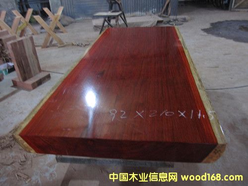 �t������