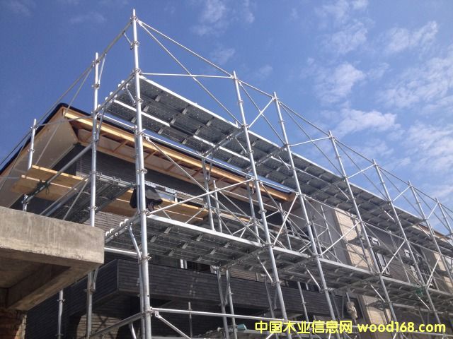 �Ϻ������u��ʽľ�Y(ji��)��(g��u)�e��