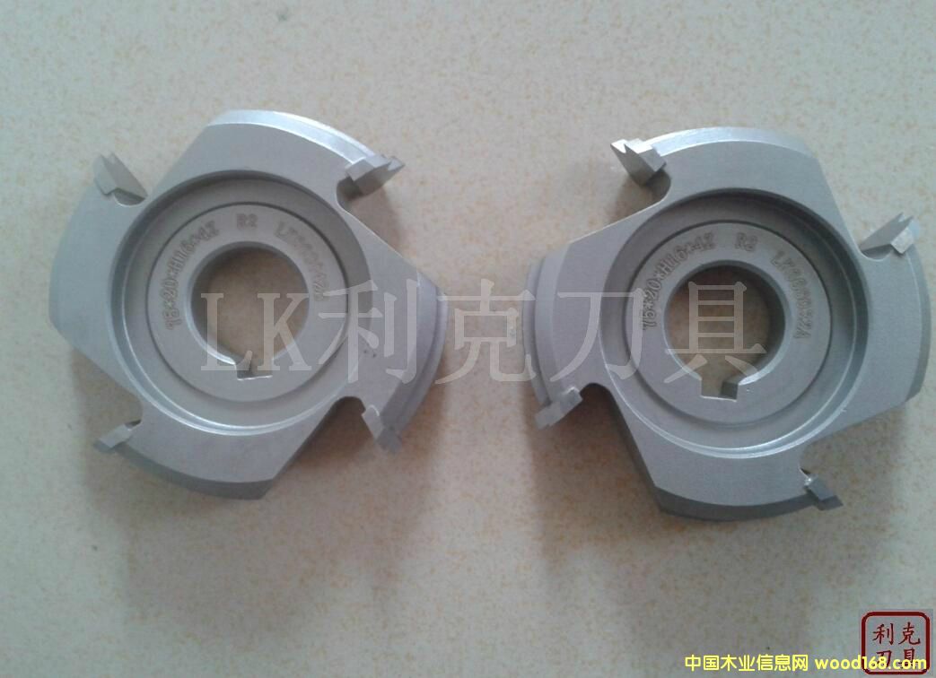 LK���d���޵�ϵ�е�Ԕ����B