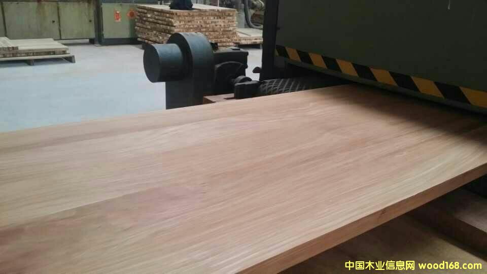 ��֬����ֱƴ��