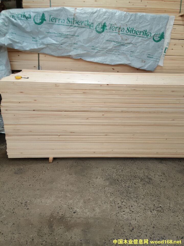 ��ľ����