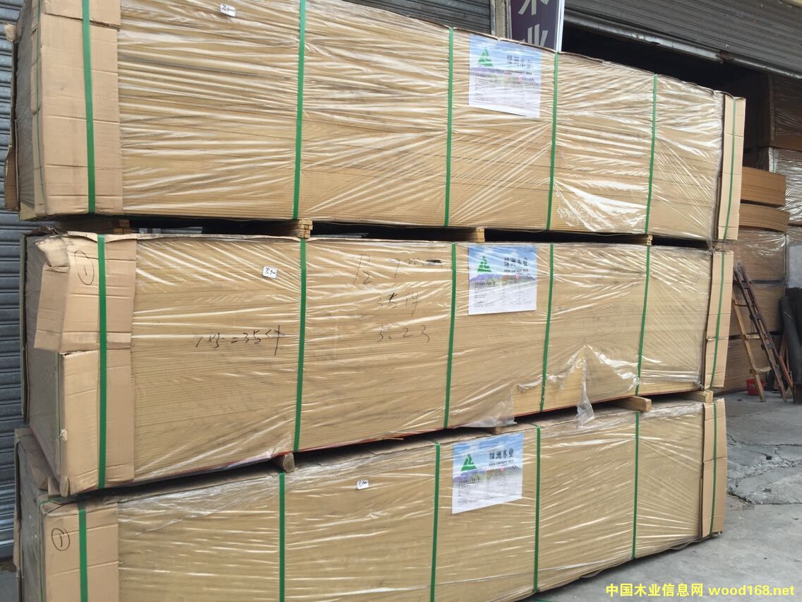 ���L��ľ���w��