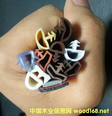 �c���鿴ľ�T�ܷ�l��ײ�lƤ�l�Ŵ�DƬ