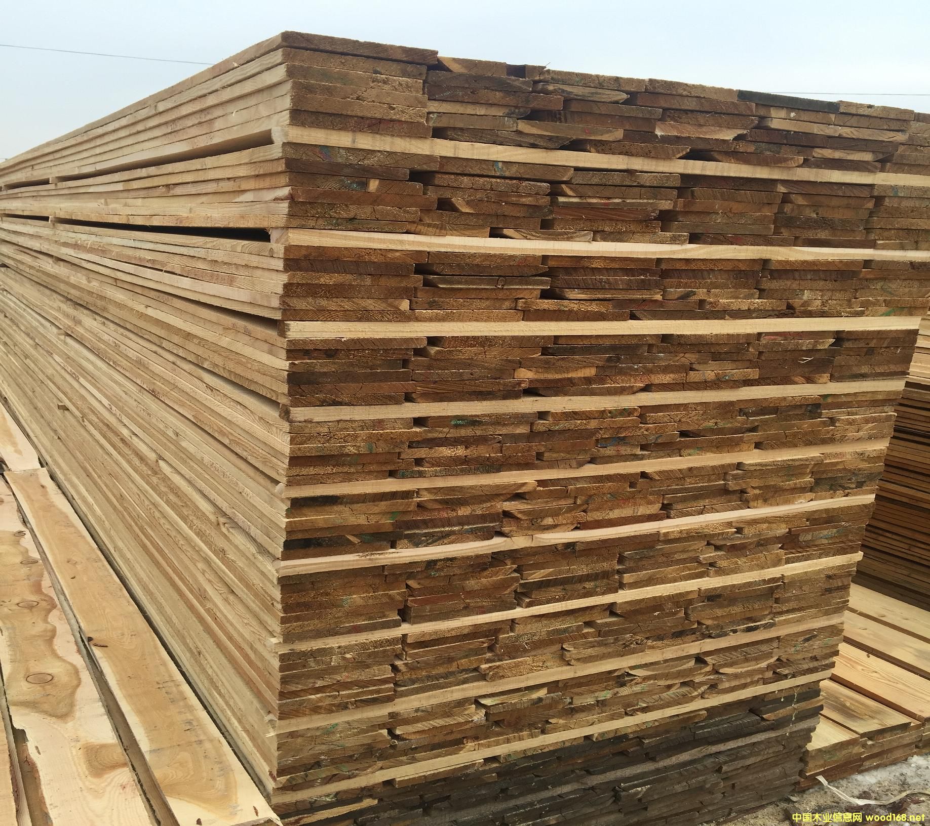 ���_˹�M(j��n)�����~��20T�Ͱ壨ԭľ���У�