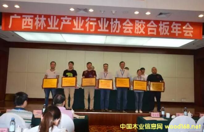 �V���z�ϰ�����������e��