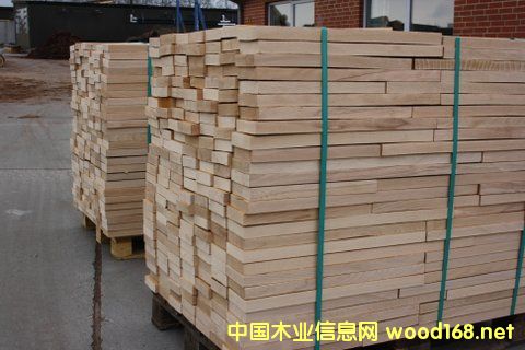 ��ľ����