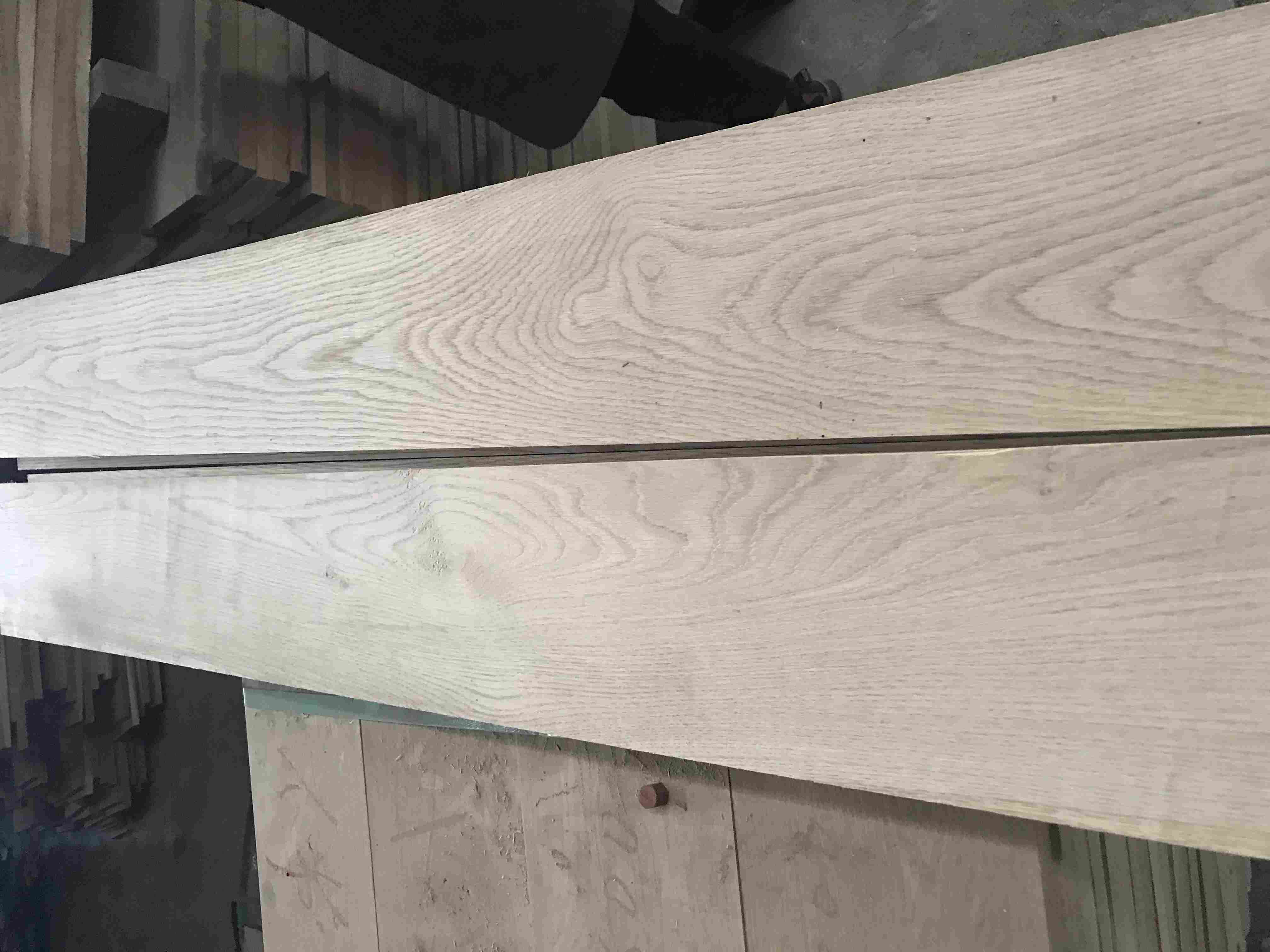 �c(di��n)���鿴��ľ�ذ�Ŵ�DƬ