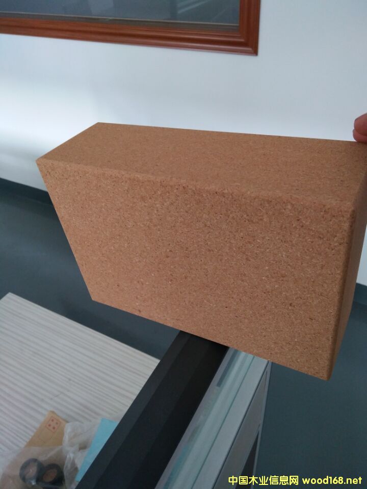 �c���鿴ܛľ�٤�u�Ŵ�DƬ