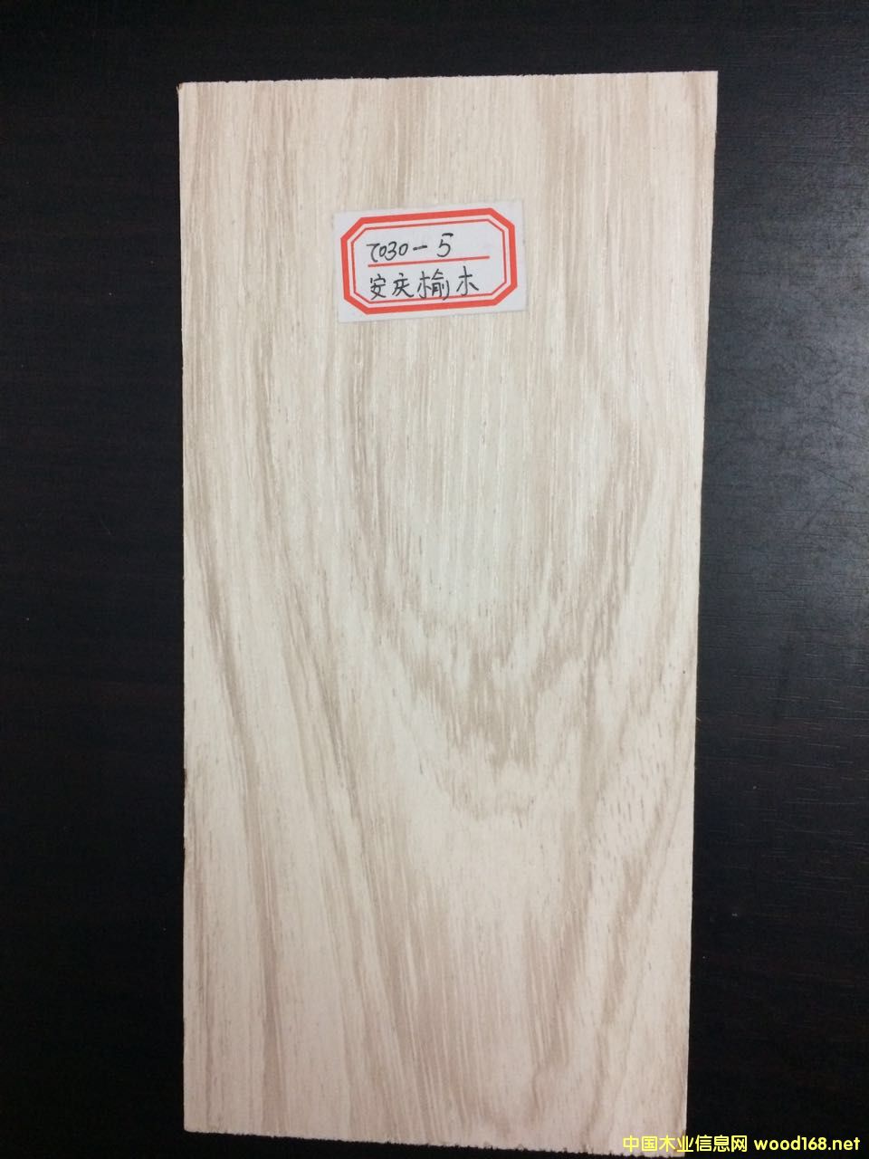 ���B(t��i)��-���c��ľ