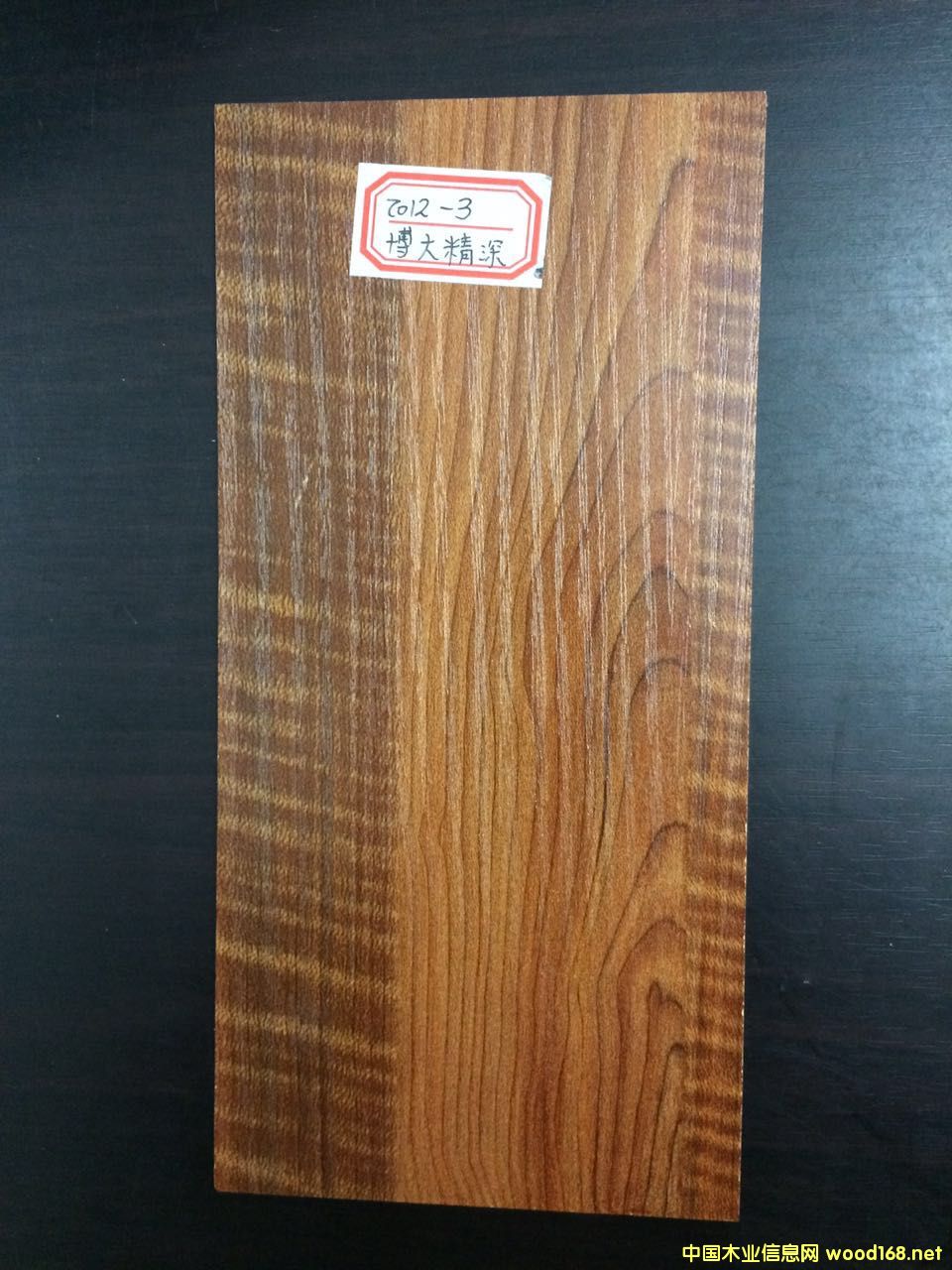 ���B(t��i)��-������